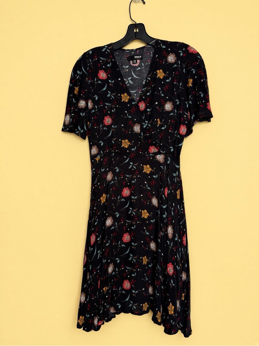 Brooklyn Industries Black Floral V-Neck Midi Dress